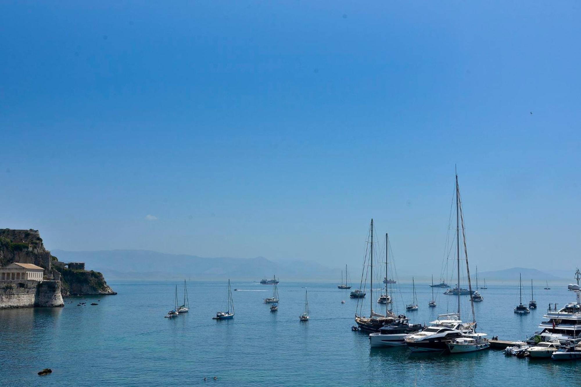 Nefeli'S Cozy Apartment, Corfu Town Bagian luar foto